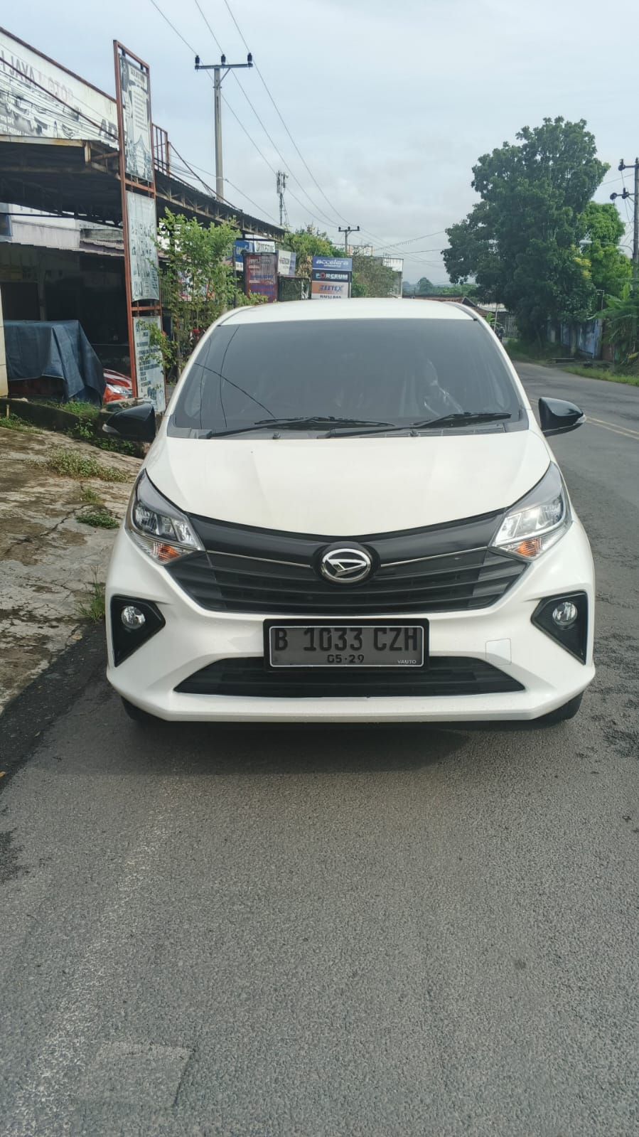 Daihatsu SIGRA M MT