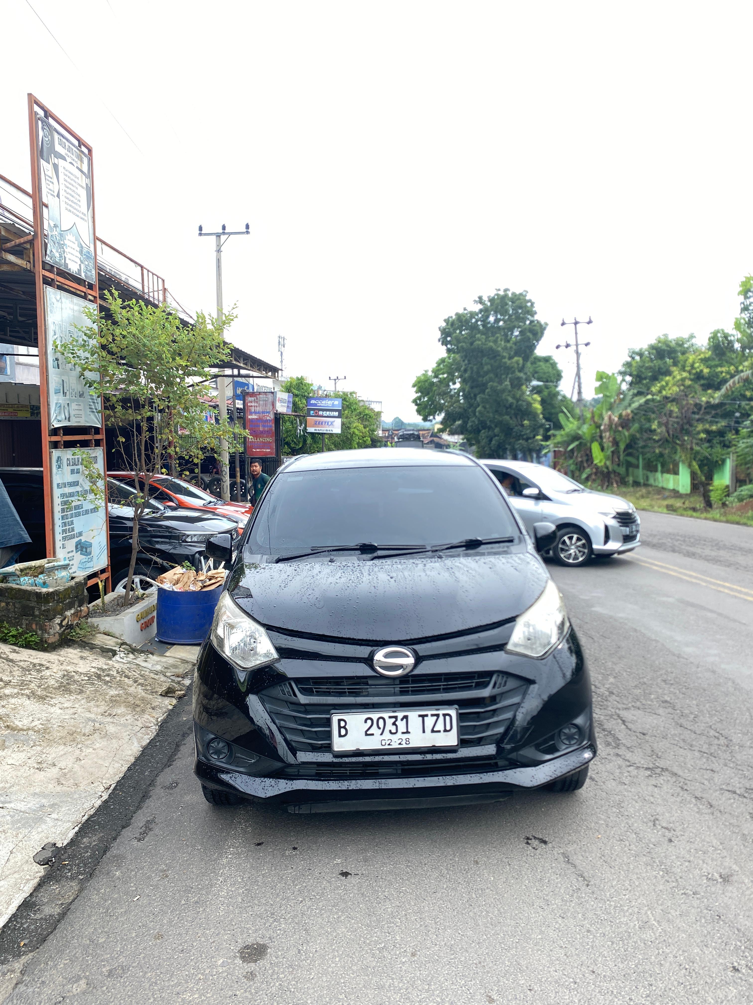Daihatsu SIGRA M MT